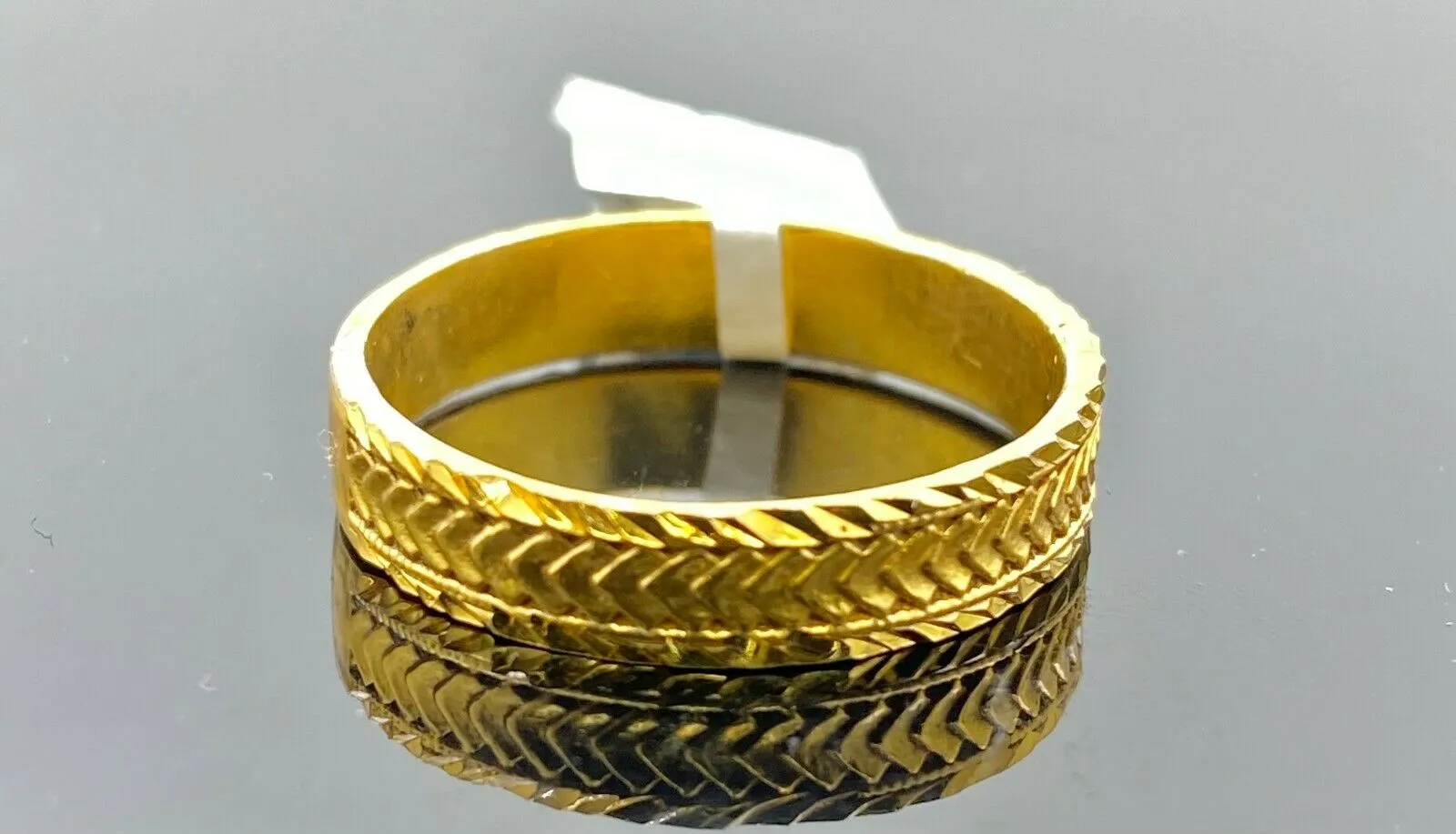 22k Ring Solid Gold ELEGANT Simple V Shape Diamond Cut Band r2075