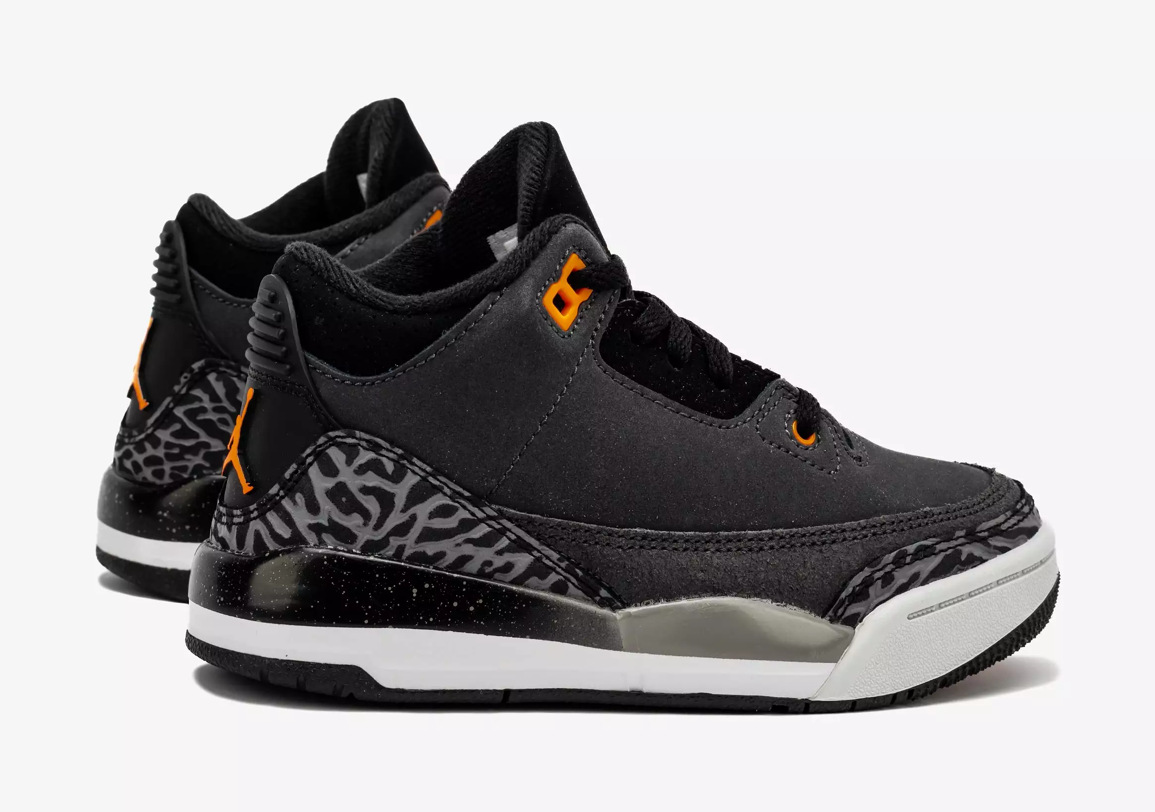 Air Jordan 3 Retro Fear Pack Preschool Lifestyle Shoes (Night Stadium/Total Orange)