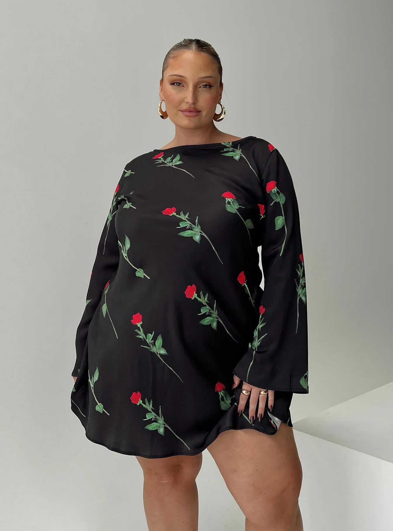 Heartfelt Long Sleeve Mini Dress Black Curve