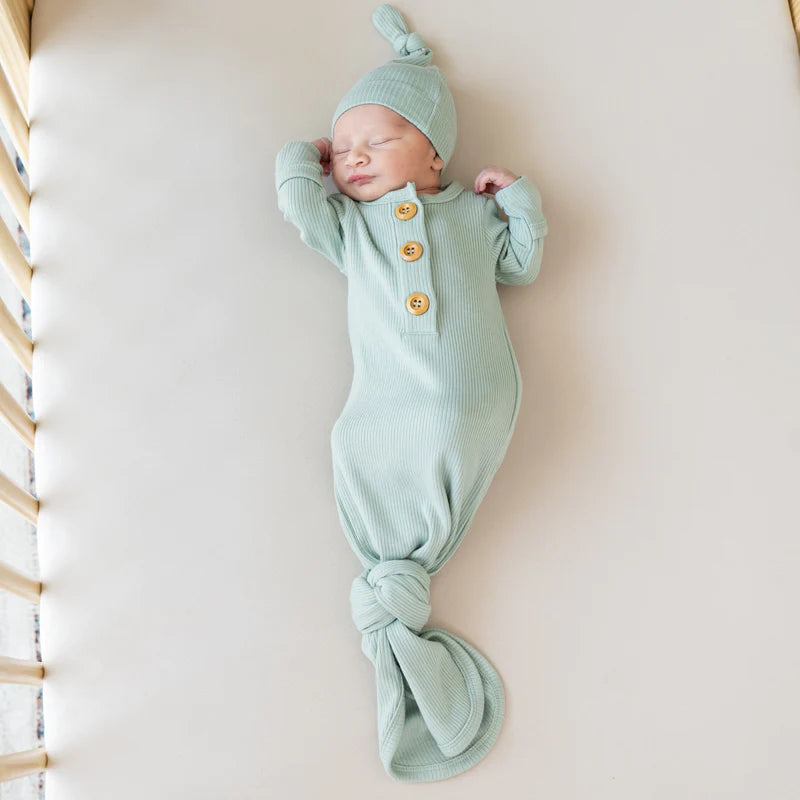 Kyte Baby - Ribbed Knotted Gown with Hat Set  - Sage