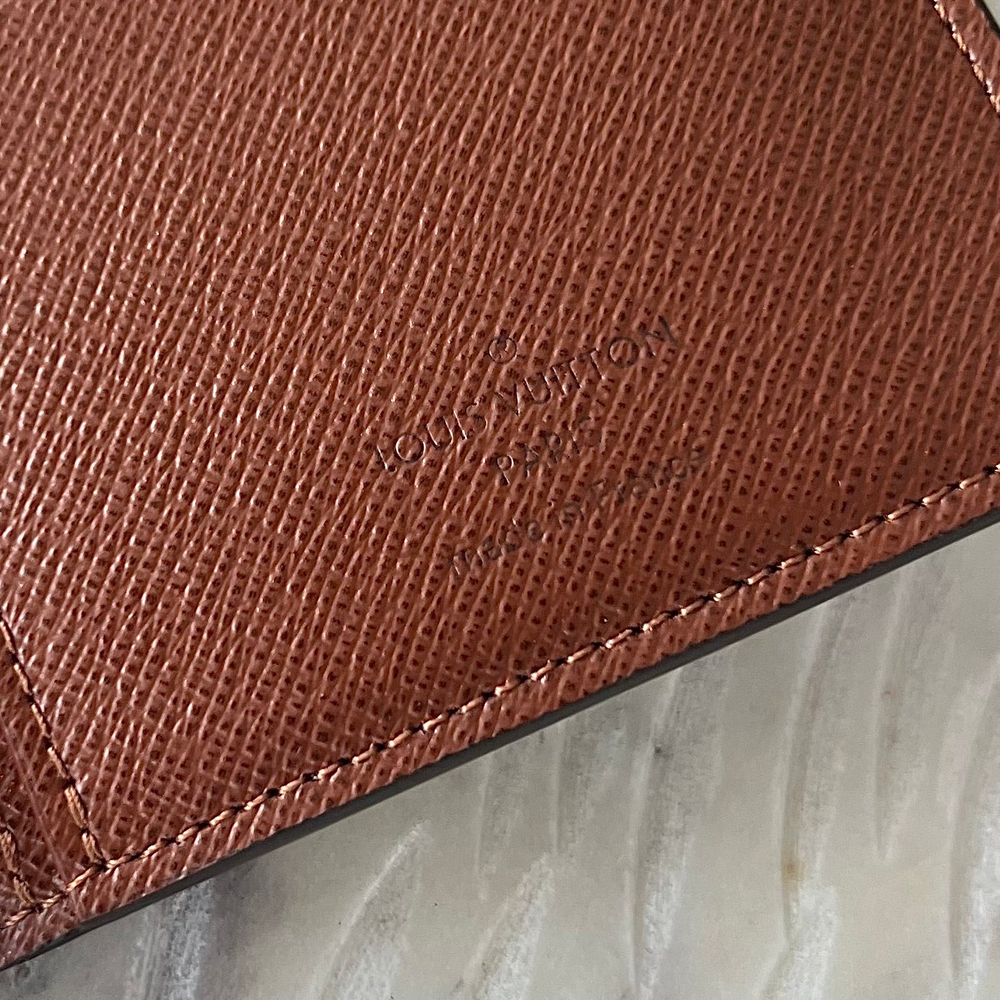 Louis Vuitton Brazza Wallet