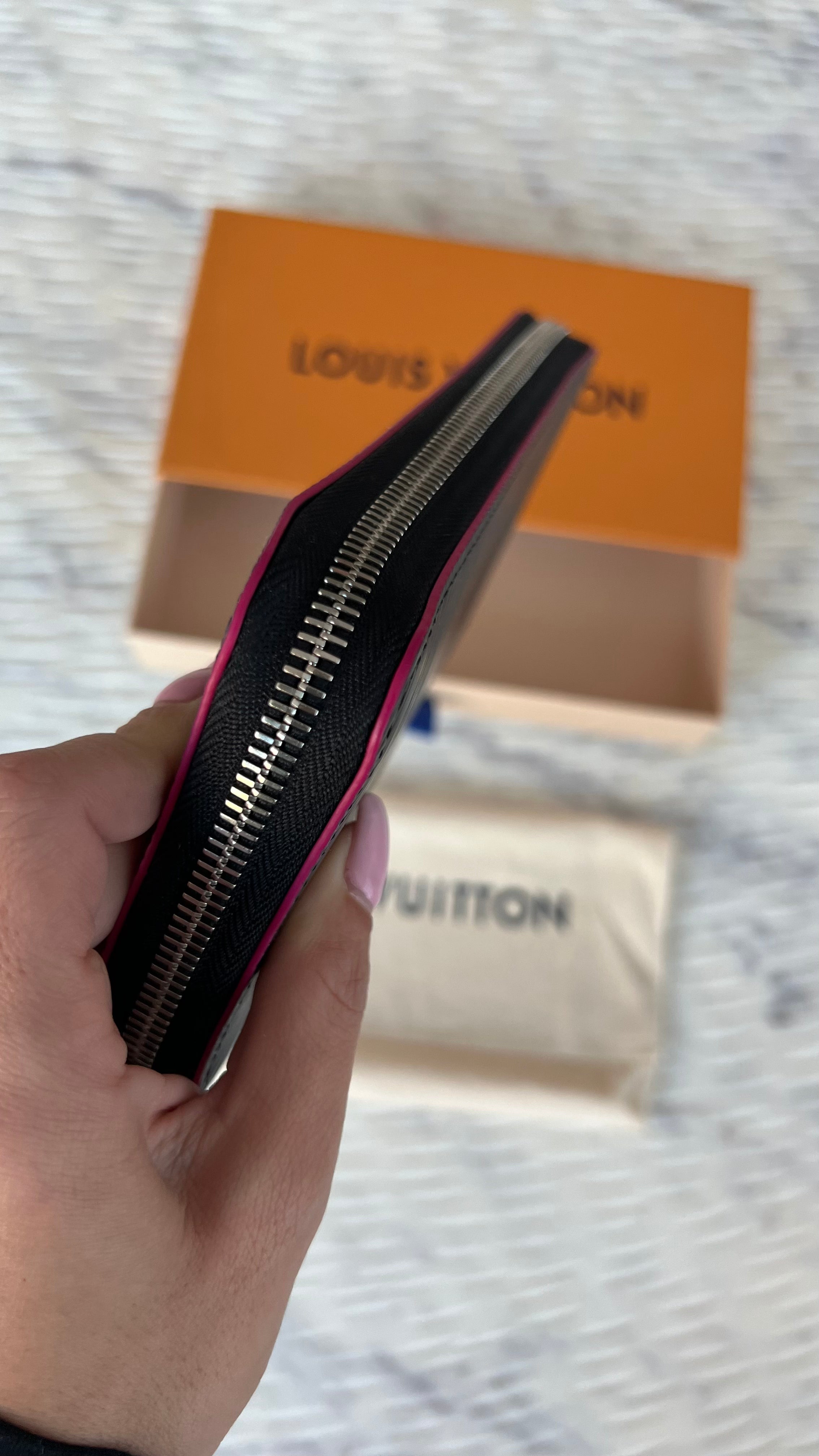 Louis Vuitton Zippy Wallet