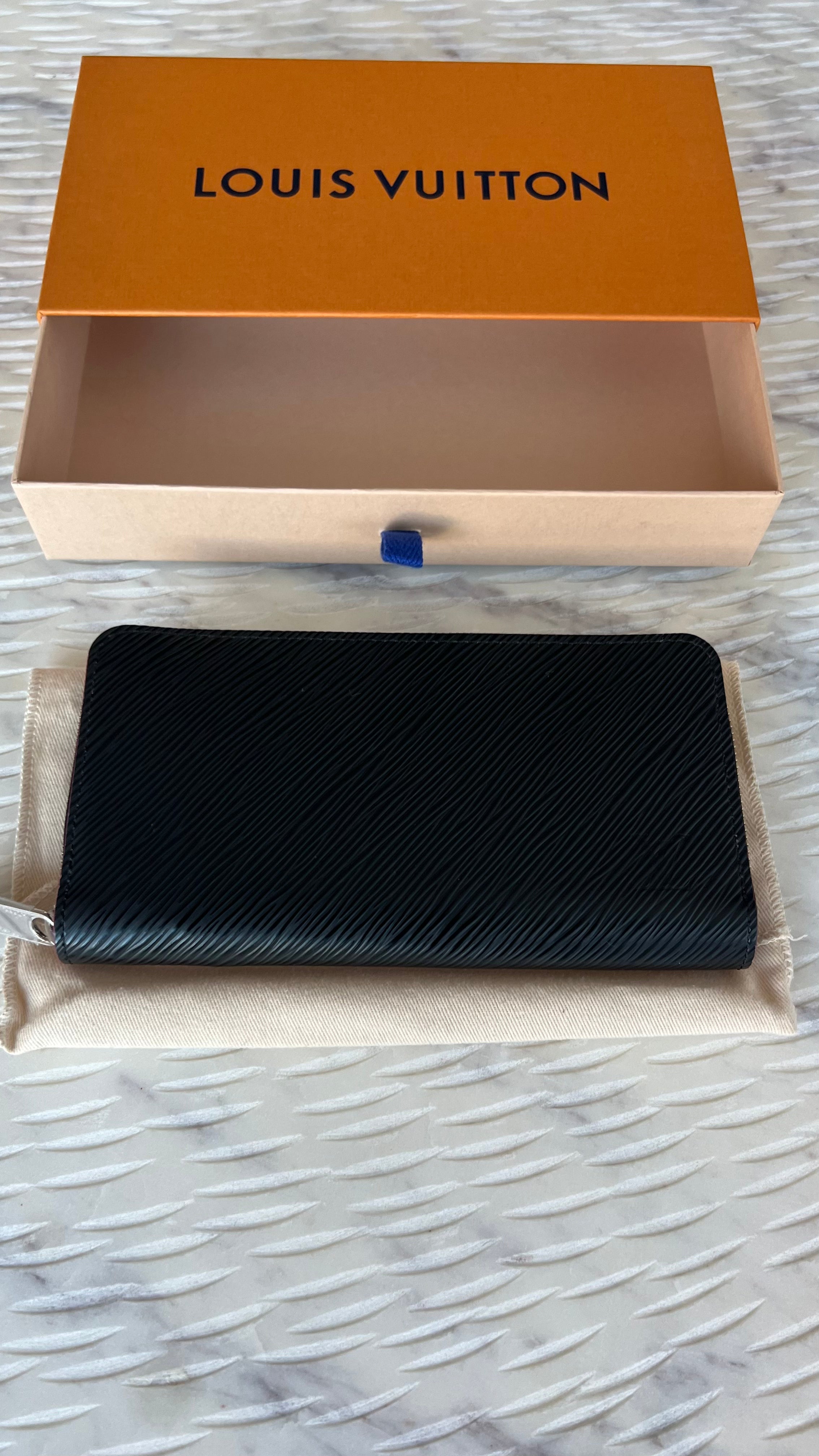 Louis Vuitton Zippy Wallet