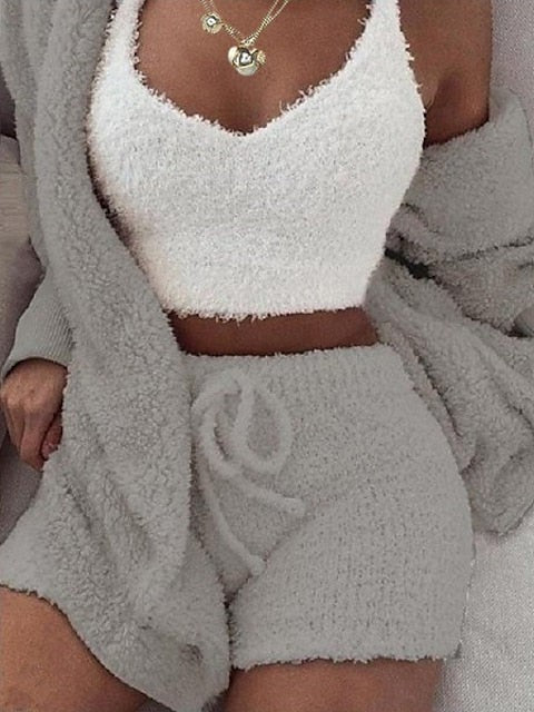 Warm and Stylish 3-Piece Women's Fleece Pajama Set for Cozy Evenings and Valentine's Day Surprise