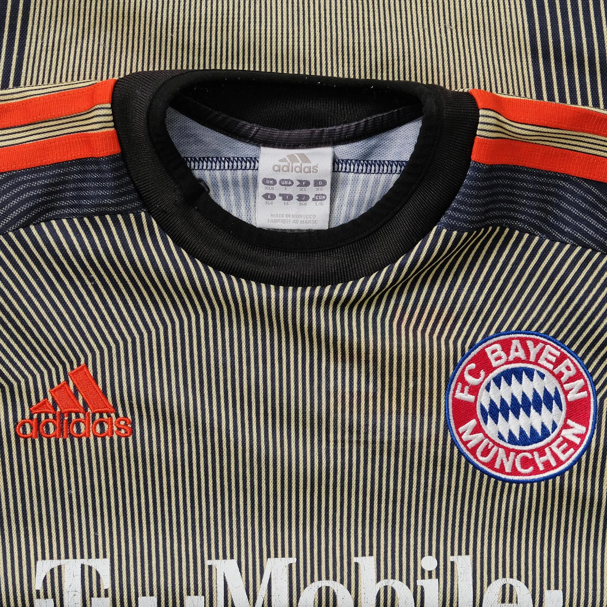 Women's adidas FC Bayern Munich Jersey Small