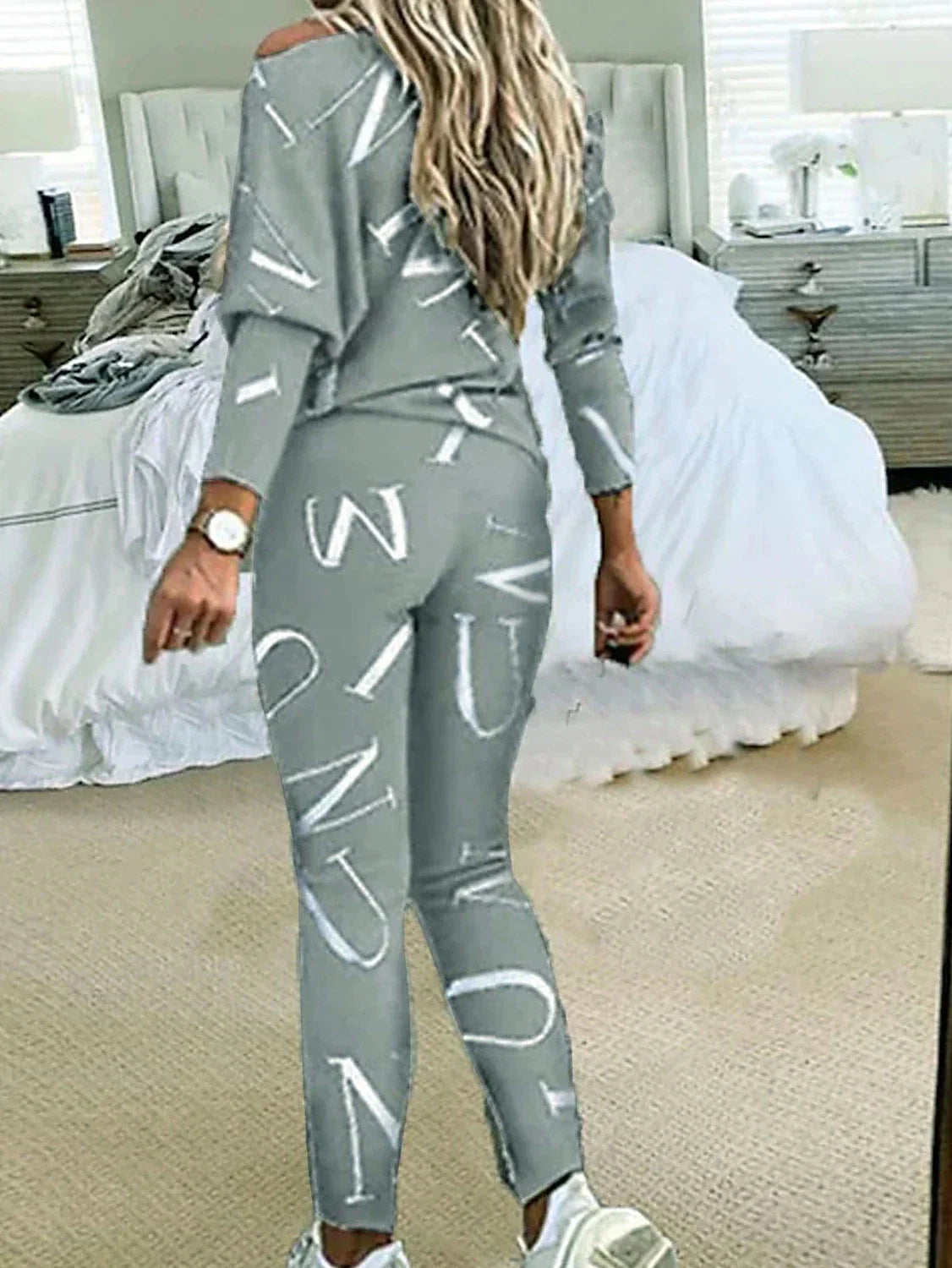 Women's Stylish Black and White Letter Print Lounge Set with Crew Neck Top and Slim Pants